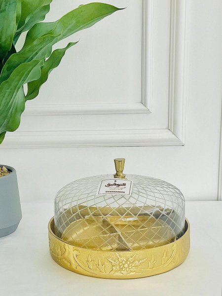 مضيفة دائرية مقسمة 4 أقسام مع غطا قزاز