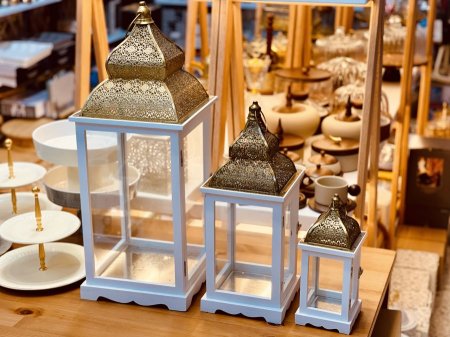 طقم فوانيس خشب ومعدن ثقيل ثلاث قطع