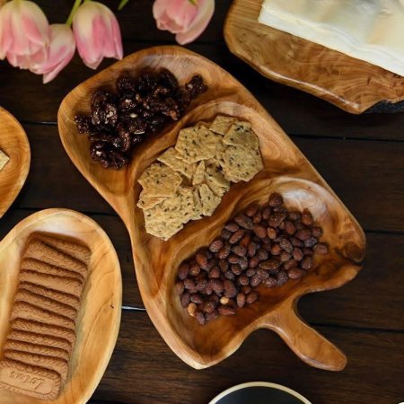 مضيفة خشب طبيعي شكل ورقة